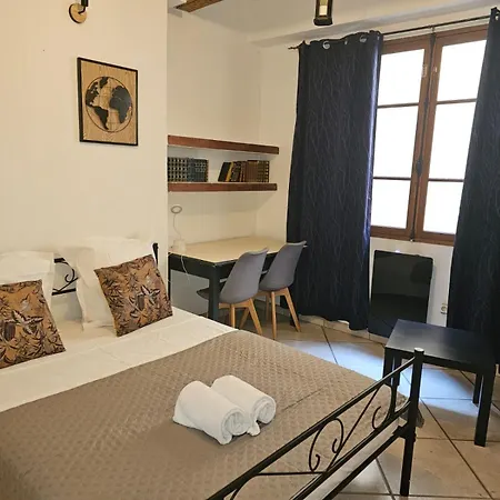 T4 Dans Le Centre Historique De Apartmán *